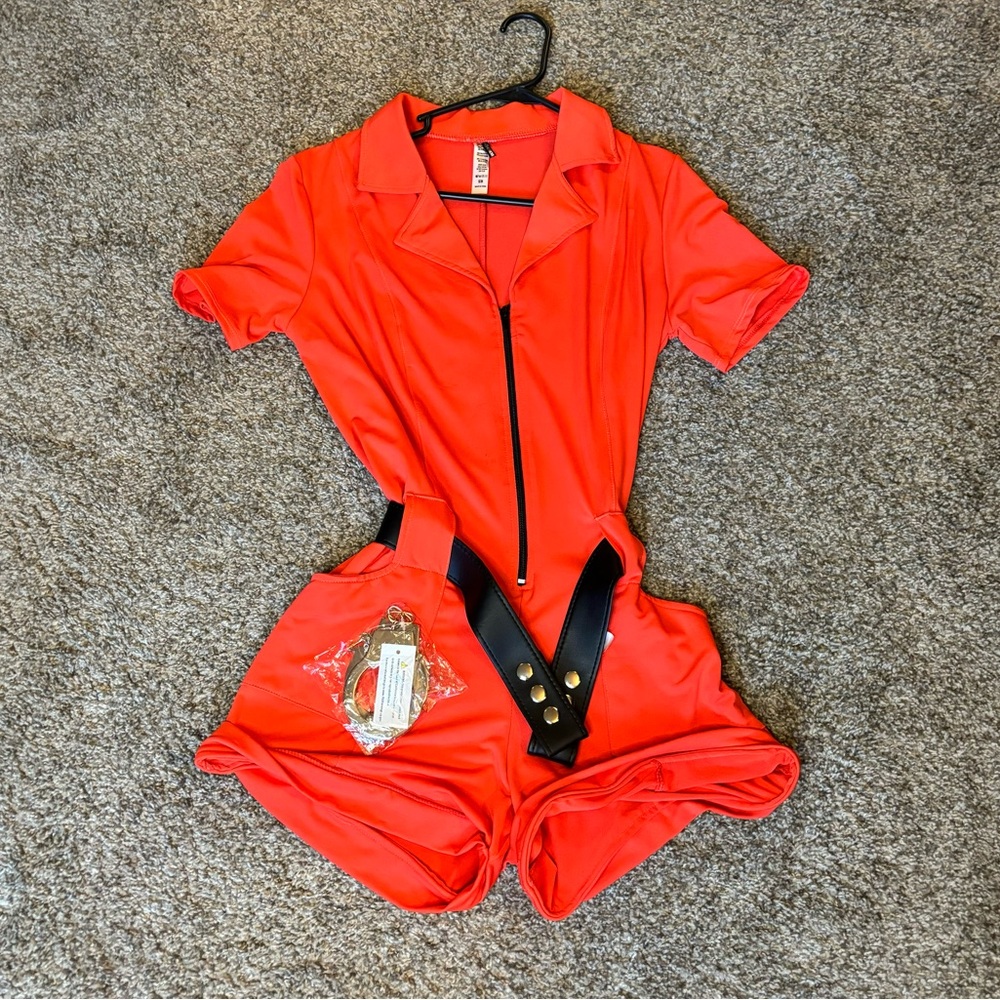 Fashion nova prisoner costume